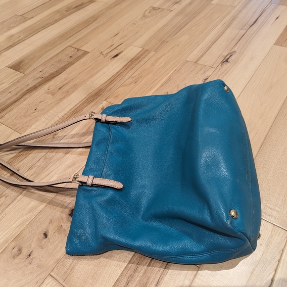 Michael Kors Handbag - Picture 7 of 8